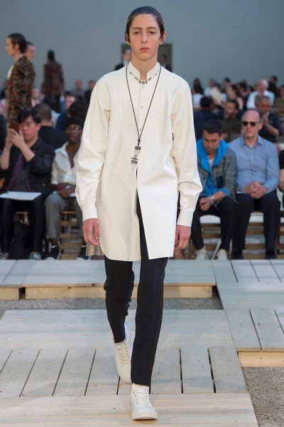 Look 35